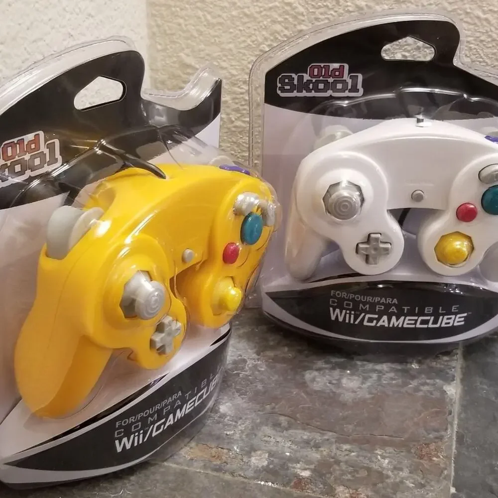 2 Gamecube Controllers - Orange & White (NEW) - Nintendo - Old Skool